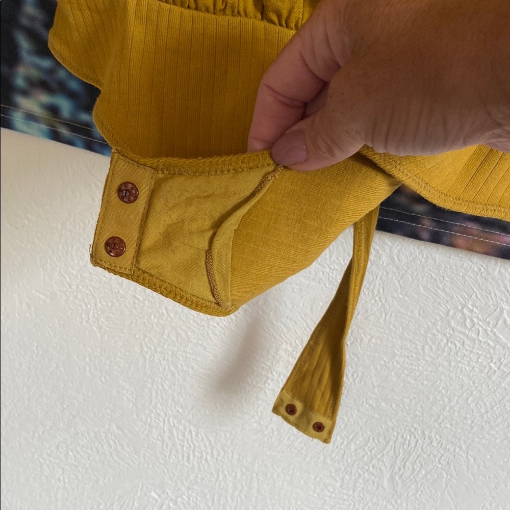 Free People Yellow Bodysuit Top with Collared Neckline safari NWOT - Picture 4 of 6